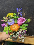 June flower mini in vase