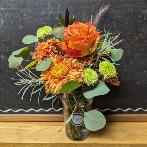 November flower mini in vase